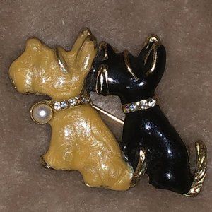 Darling Dog Pin Two Scottys,  Jewelry , Enamel